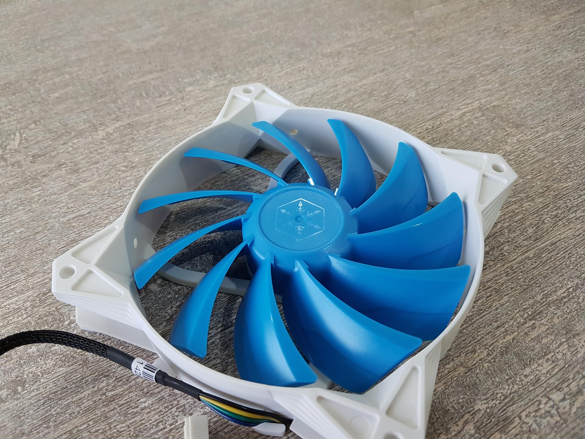 SilverStone SST-FQ122 Ultra-Quiet PWM 120mm Fans Review