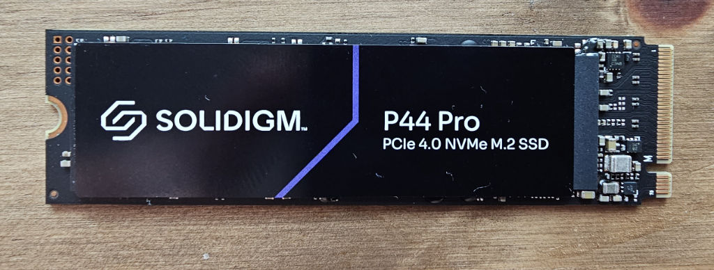 Solodigm P44 Pro 1TB PCIe 4.0 NVMe SSD non chip side